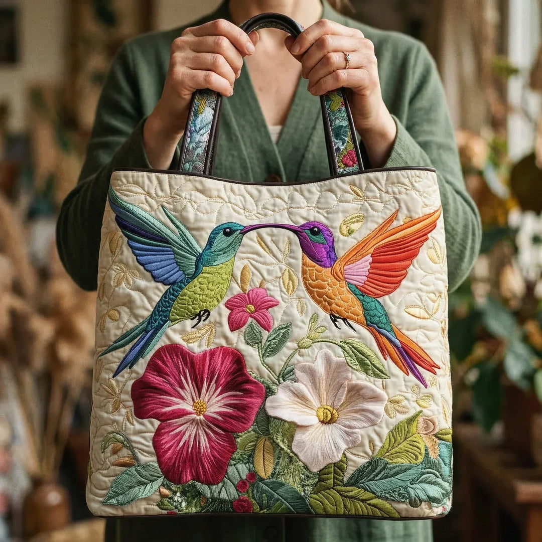 Almofada Decorativa - Colibri com Flor Branca